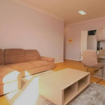 Old Town T1 Apartment
